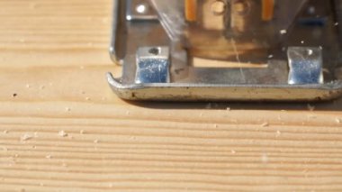 fretsaw iş başında