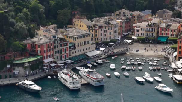 Vila e porto de Italain Portofino — Vídeo de Stock