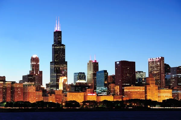 Chicago Skyline al crepuscolo — Foto Stock