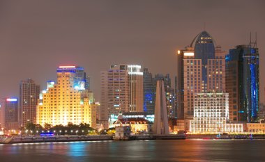 waitan gece shanghai
