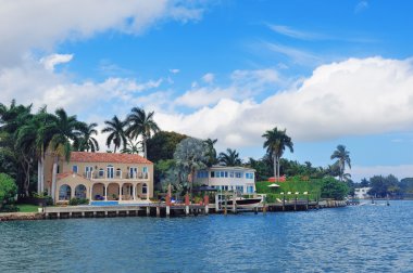 Miami lüks evDesnudo mujer dorada