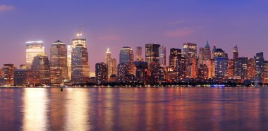 New York'un manhattan alacakaranlıkta panorama