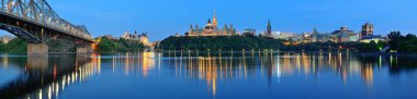 Ottawa, gece