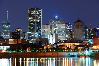 Montreal alacakaranlıkta Nehri üzerinde