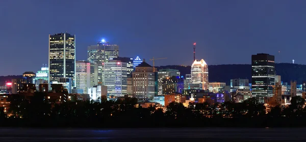 Montréal sur la rivière au crépuscule — Photo