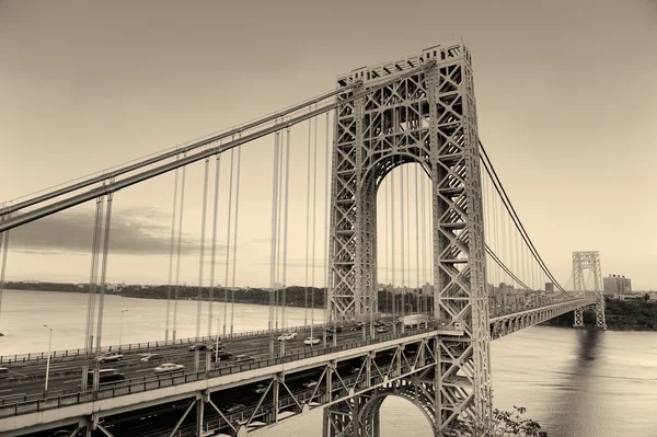 George Washington Bridge blanco y negro — Foto de Stock