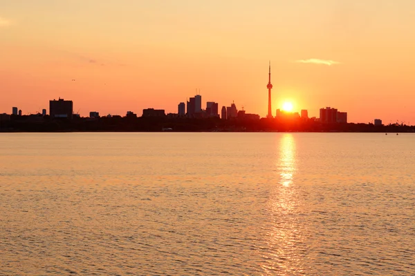 Рассвет в Торонто — стоковое фото
