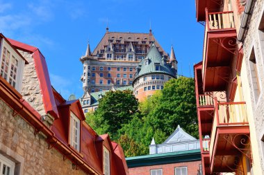 Chateau Frontenac in the day clipart