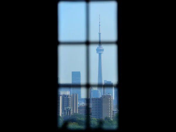 Toronto skyline visto através da janela — Fotografia de Stock