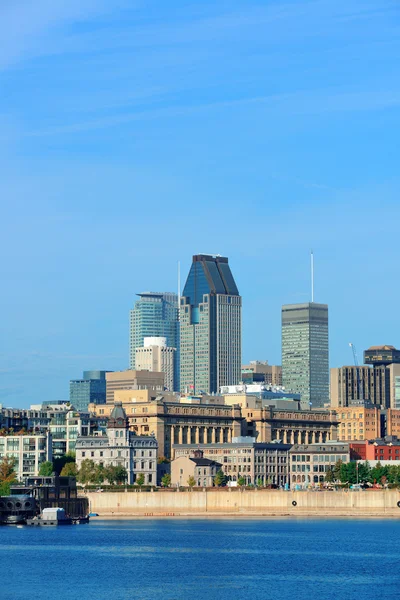 Montreal stadssilhuetten över floden — Stockfoto