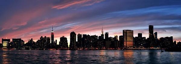 न्यूयॉर्क सिटी मॅनहॅटन सूर्यास्त पॅनोरामा — स्टॉक फोटो, इमेज