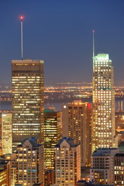 Montreal alacakaranlıkta