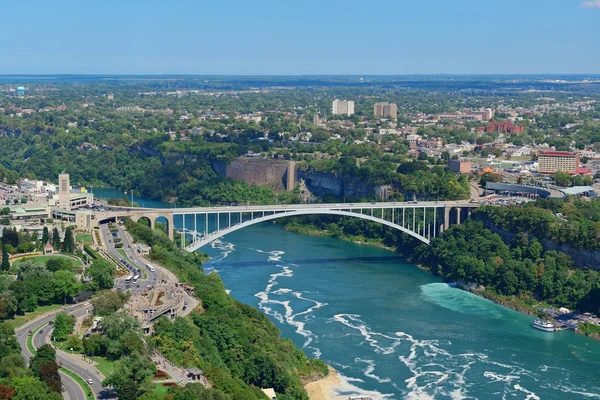 Regenbogenbrücke — Stockfoto