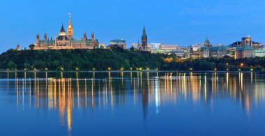 Ottawa, gece