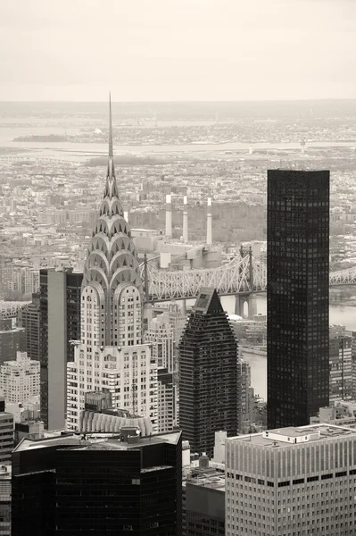 Edifício Chrysler em Manhattan Nova York preto e branco — Fotografia de Stock