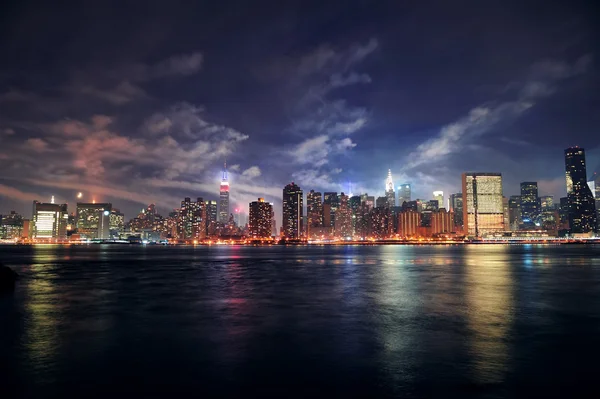 New York City Manhattan midtown at dusk — Stock Photo, Image