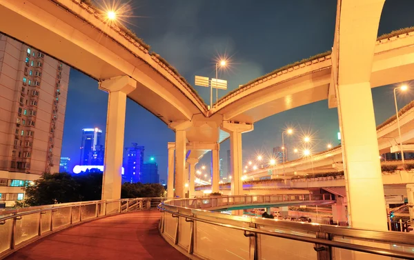 Автомобільний міст в Шанхаї — стокове фото