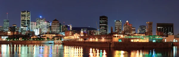 Montreal over river at dusk — Stock Photo, Image