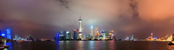 Shanghai Skyline bei Nacht — Stockfoto
