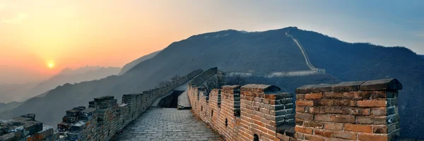 Grande Muraille coucher de soleil panorama — Photo