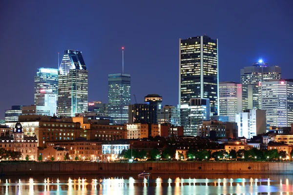 Montreal over rivier in de schemering — Stockfoto