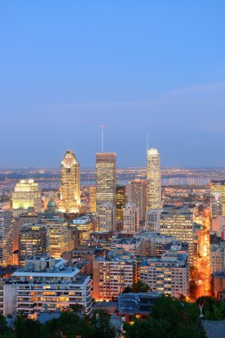 Montreal alacakaranlıkta