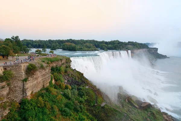 Niagara falls zbliżenie o zmierzchu — Zdjęcie stockowe