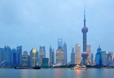 Gece Şangay silüeti