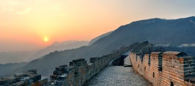Çin Seddi günbatımı panorama