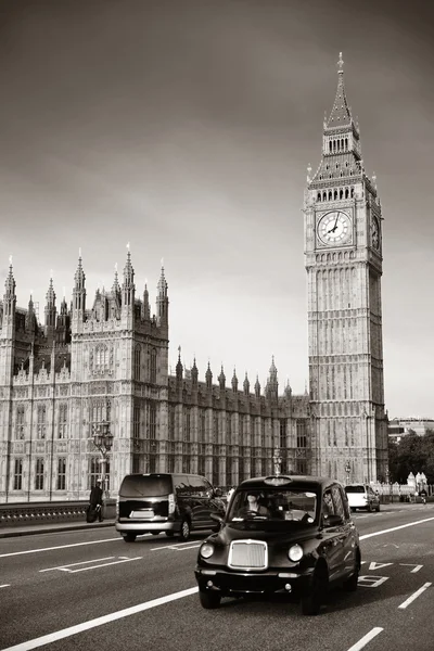 Taxi e Big Ben — Foto Stock