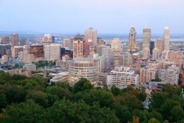 Montreal alacakaranlıkta