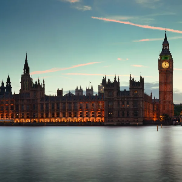 Londra alacakaranlıkta — Stok fotoğraf