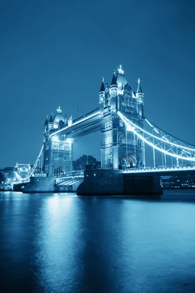 Tower Bridge la nuit — Photo