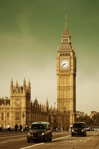 Taxi och big ben — Stockfoto