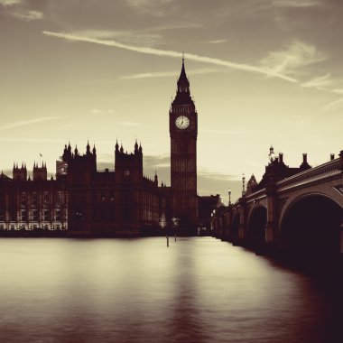 Londra alacakaranlıkta