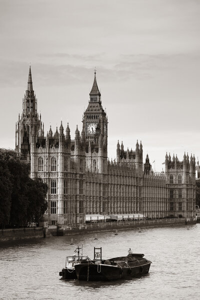 Big Ben and House of Parliament in London.