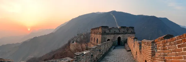 Gran Muralla puesta de sol panorama — Foto de Stock