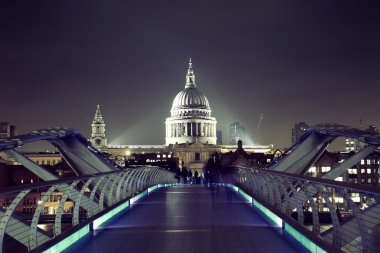 Millennium Bridge and St Pauls