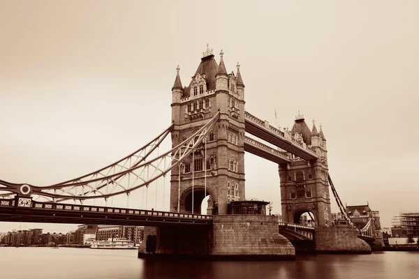 Tower bridge w Wielkiej Brytanii — Zdjęcie stockowe