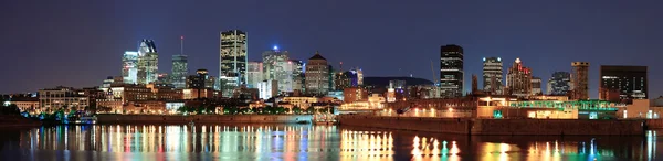 Montreal over rivier in de schemering — Stockfoto