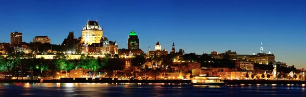 Quebec cidade à noite — Fotografia de Stock