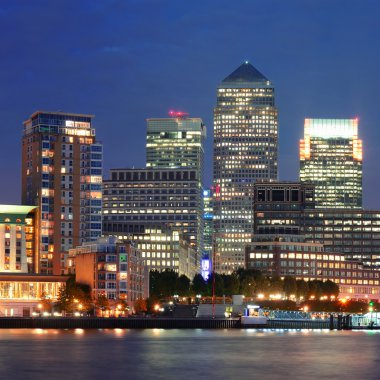 London Canary Wharf geceleri