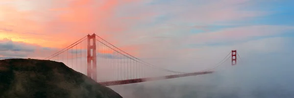 Puente de puerta de oro — Foto de Stock