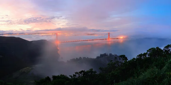 Ponte portão dourado — Fotografia de Stock