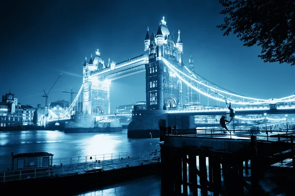 Tower bridge i Storbritannien — Stockfoto