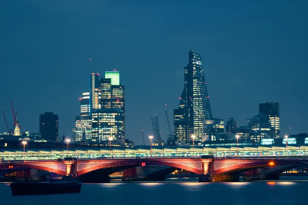 Londyn nad rzeką — Zdjęcie stockowe