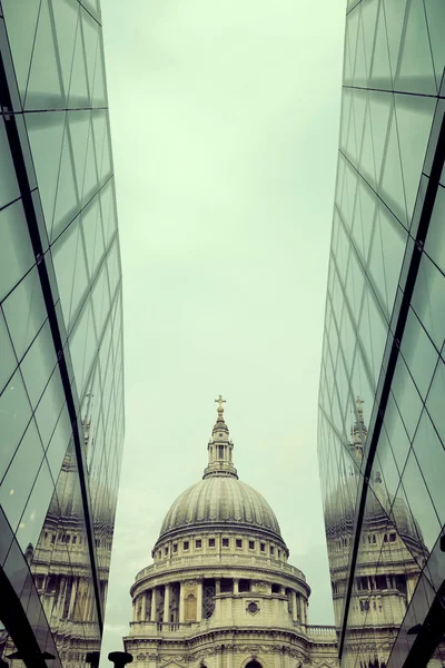 St. Pauls Kathedrale — Stockfoto