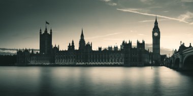 Londra alacakaranlıkta
