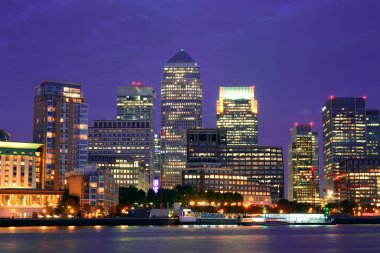 London Canary Wharf geceleri
