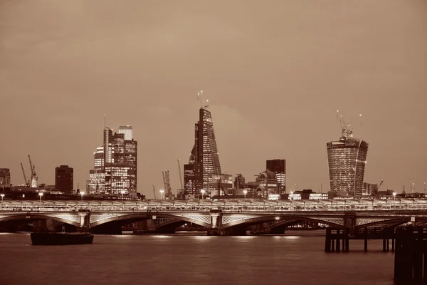 Londres sobre el río —  Fotos de Stock